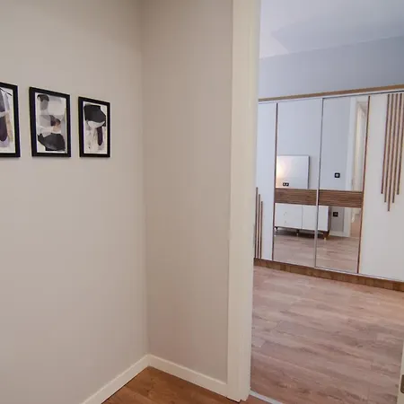 Cozy Retreat Stylish 2br Apt